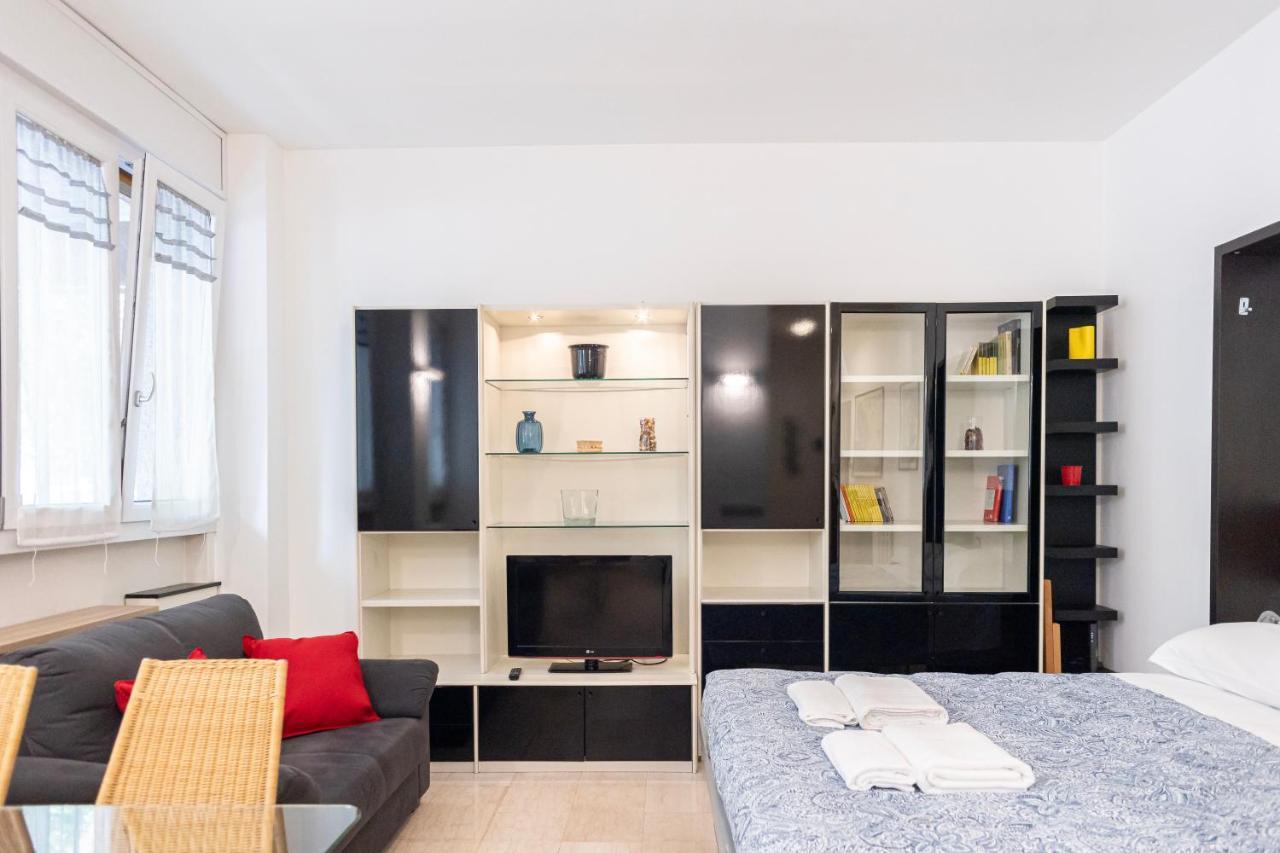 Apartamento Accogliente Loft In Zona Monumentale/Cenisio Milán Exterior foto